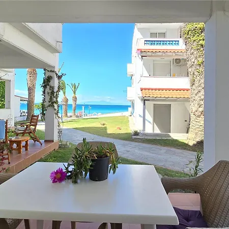 2 Bedroom 50 Meters From The * Siviri
