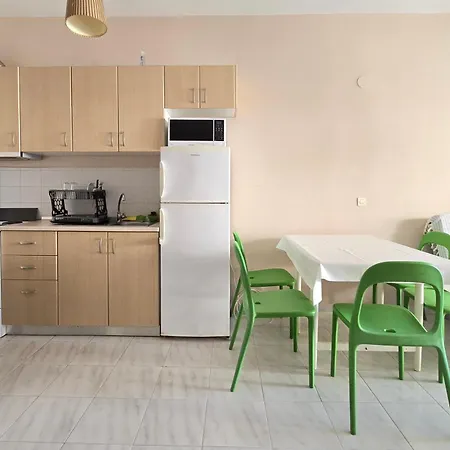 2 Bedroom 50 Meters From The * Siviri