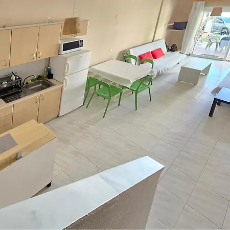 2 Bedroom 50 Meters From The Apartment