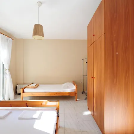 Lägenhet 2 Bedroom 50 Meters From The *
